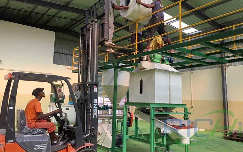 1-2 t/h poultry feed pellet line case and price